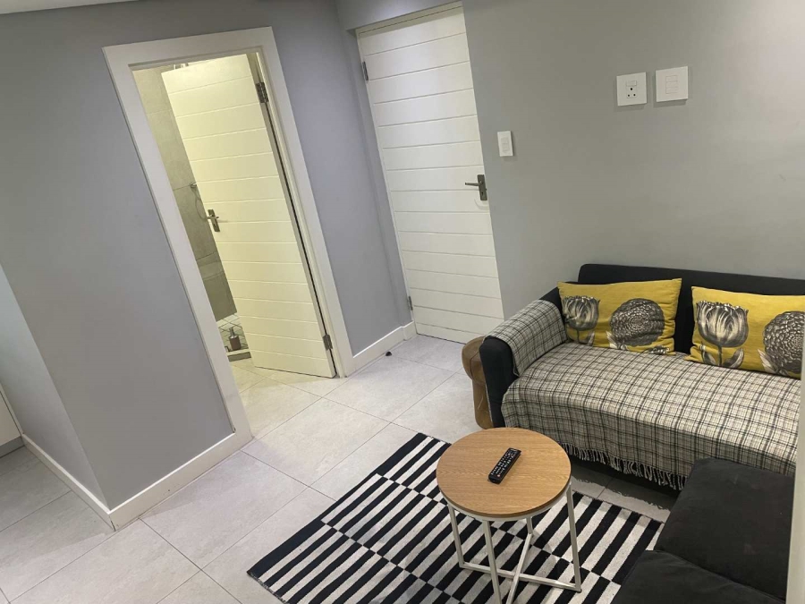 1 Bedroom Property for Sale in Sea Point Western Cape